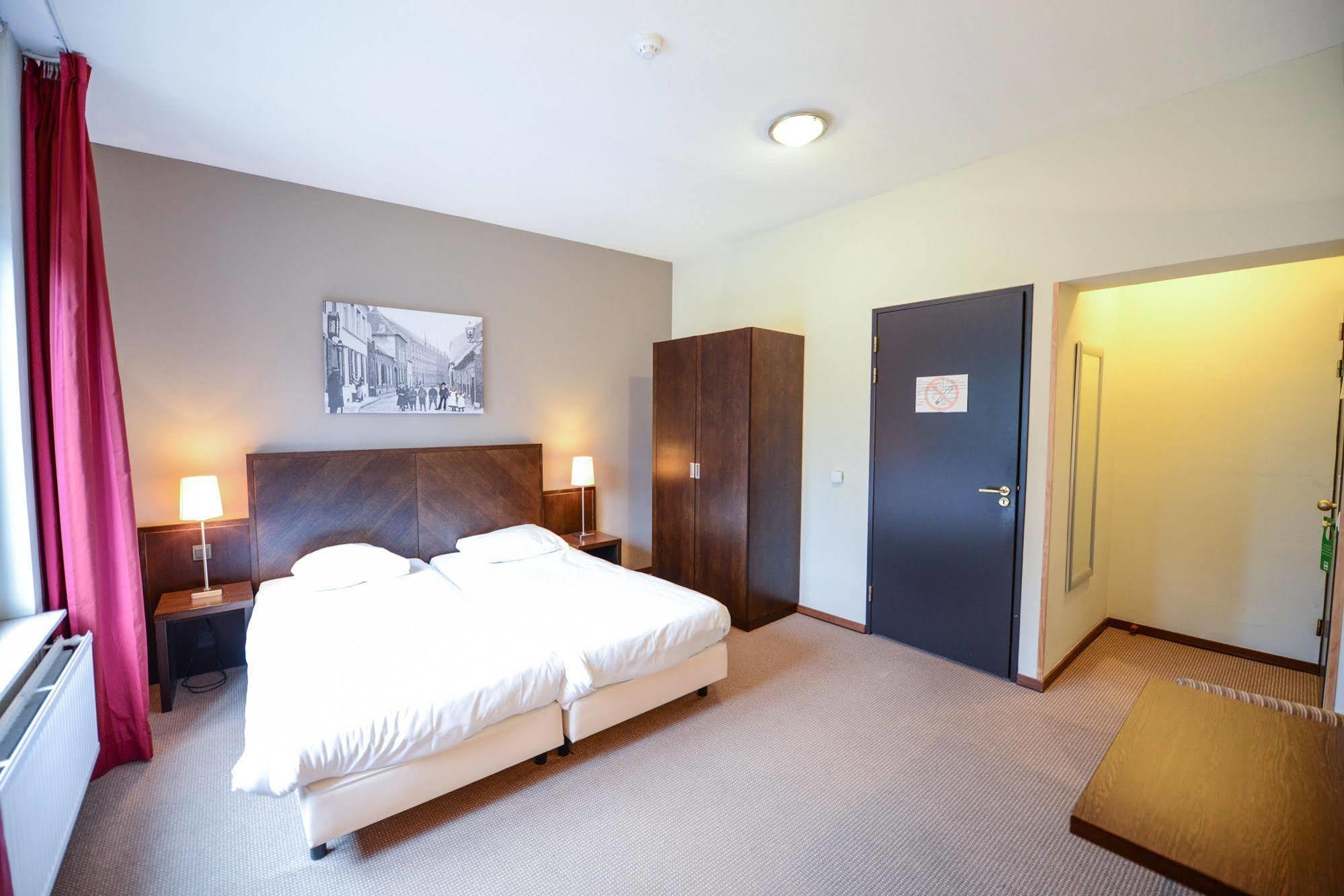 Hotel Munten Weert Kültér fotó